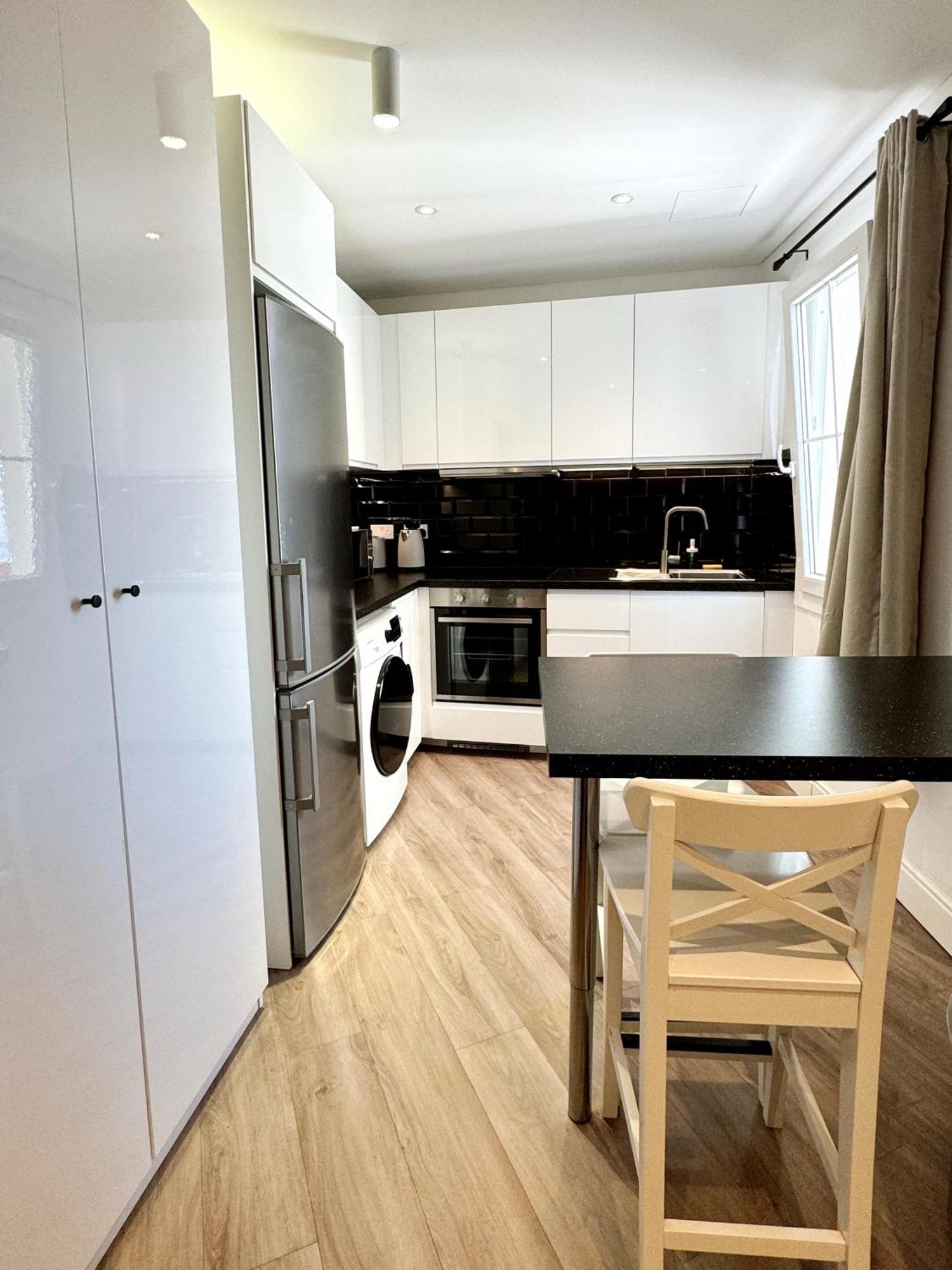 Delightful City Centre Studio Clarendon Apartment - Grand Central House Gibraltar Exterior photo